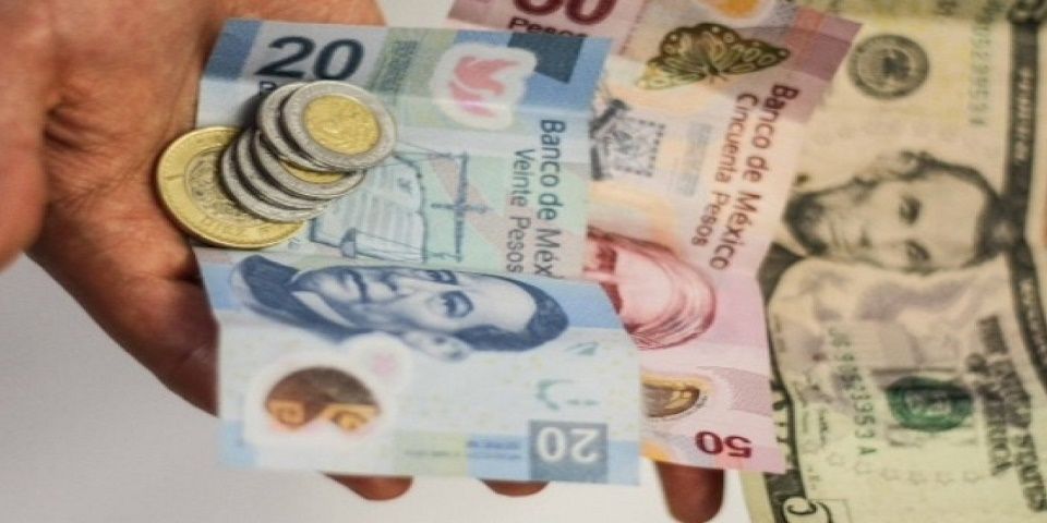 Dólar cierra a la venta hasta en 18.21 pesos