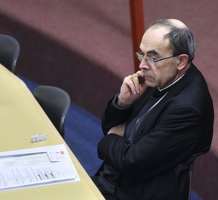 Escándalo de pederastia lleva a cardenal francés a los tribunales - Philippe-babarin-AFP