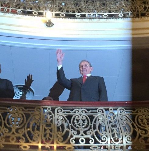 Cuba debería tener elecciones libres: Barack Obama - Raul-Castro-Teatro-La-Habana