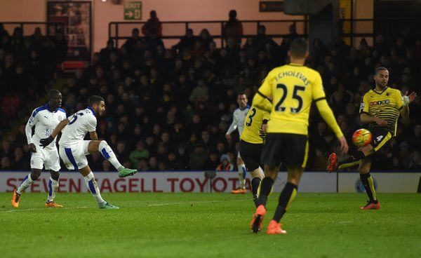 Leicester mantiene vivo el sueño - Riyad-Mahrez-gol