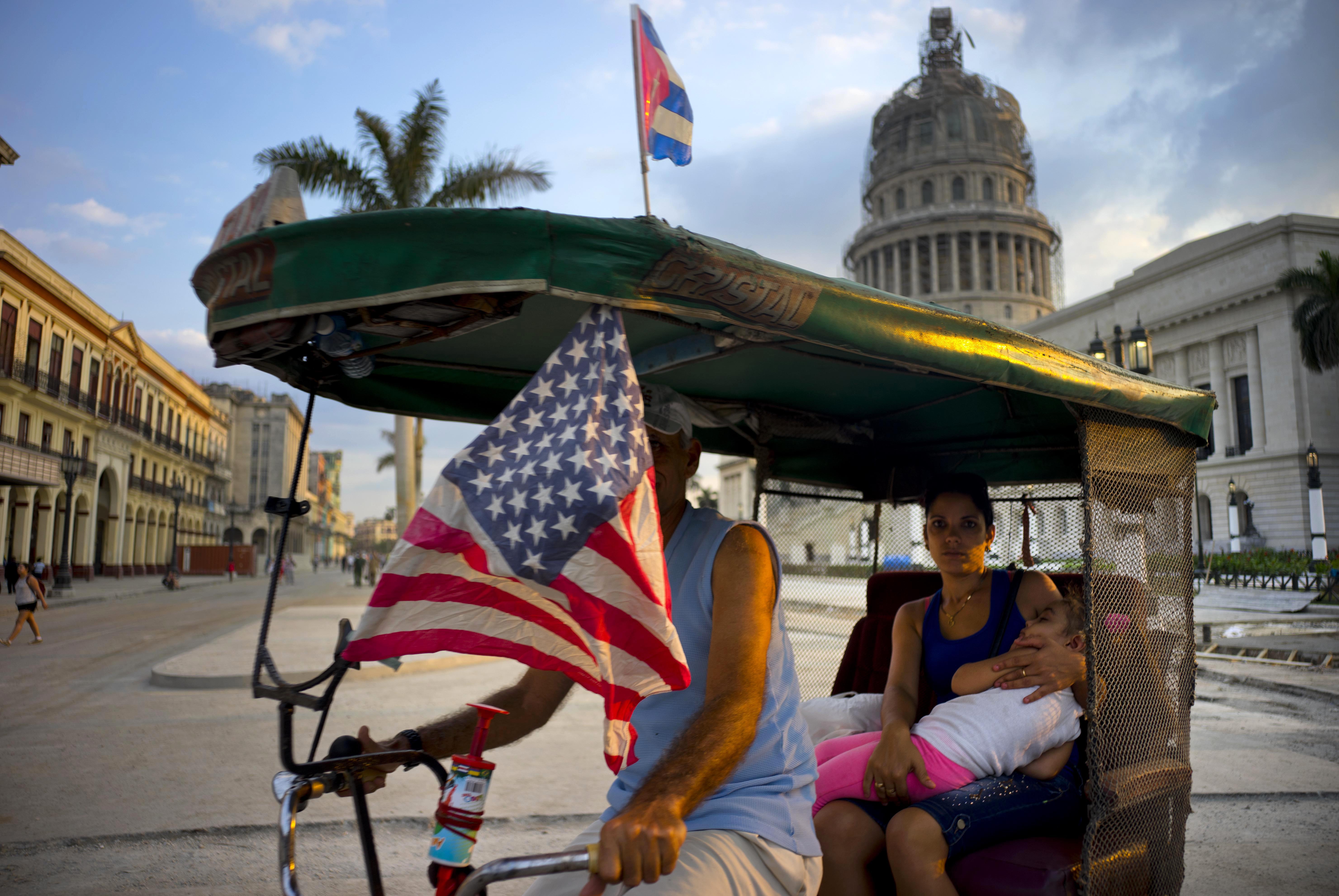 Galería: las calles de Cuba ante la visita de Obama - SOP_AP_SPANI_SPAN__CUB_SPANXRE106_EEUU_VIAJES_A_CU...__adan.delacruz@lopezdoriga.com_4