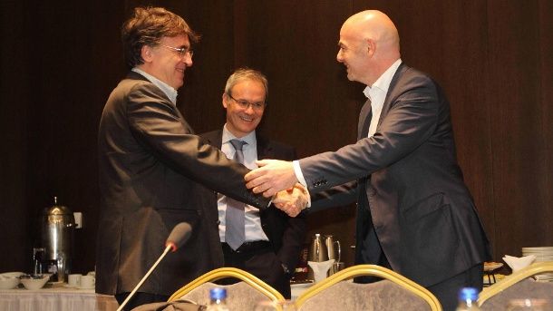Theodore Theodoridis sustituye a Infantino como secretario general de la UEFA - Theodore-Theodoridis-y-Gianni-Infantino
