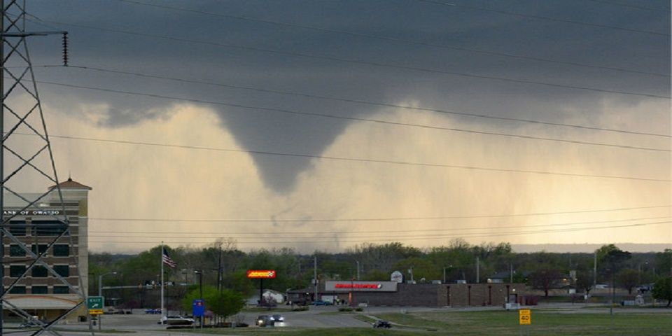Nueve heridos por tornados en Oklahoma