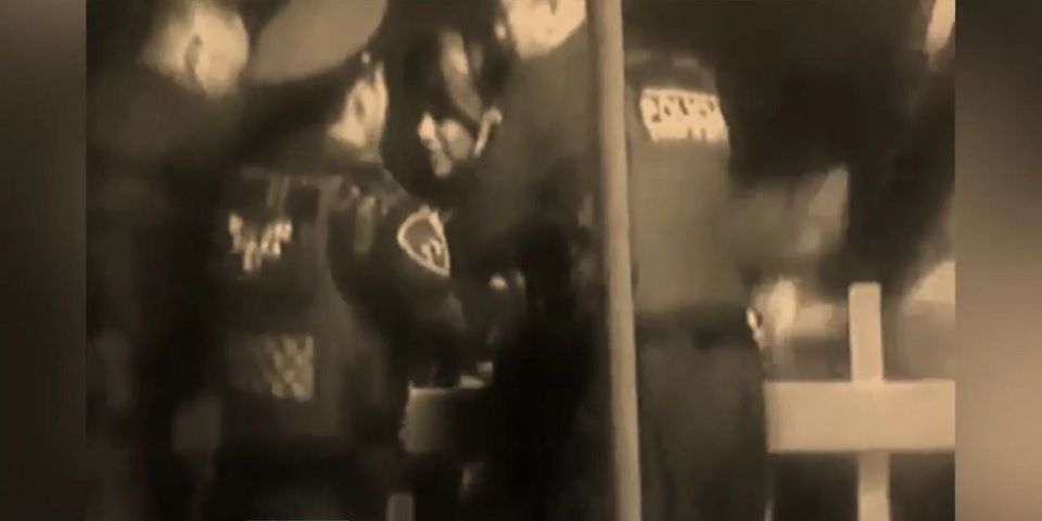 Video: policías frustran suicidio en Tren Ligero Video: policías frustran suicidio en Tren Ligero