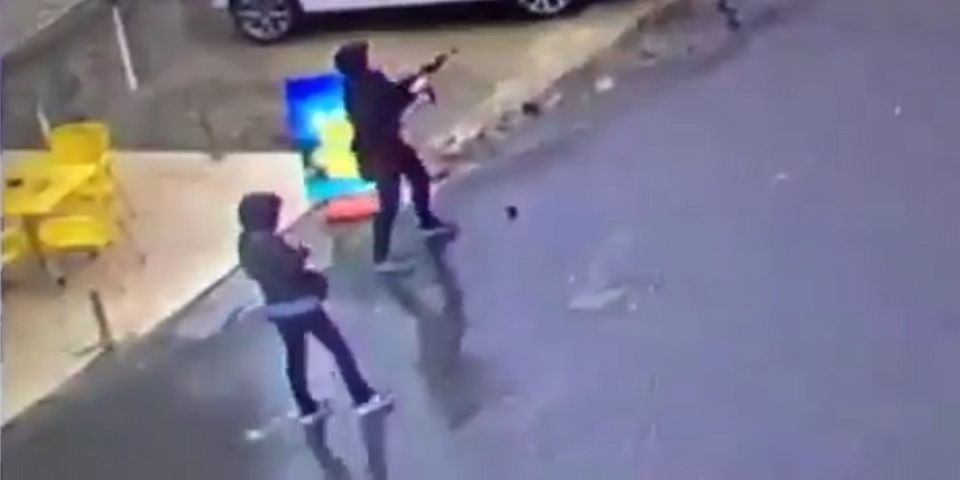 Video: el ataque de mujeres terroristas a la policía en Turquía