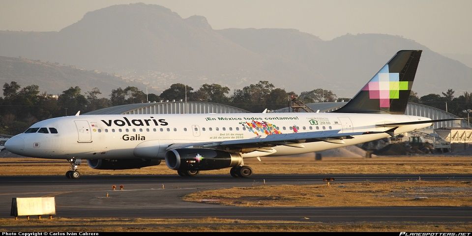 Volaris cancela vuelos y anuncia demoras