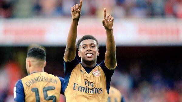 Arsenal se mantiene en la pelea - alexis-iwobi