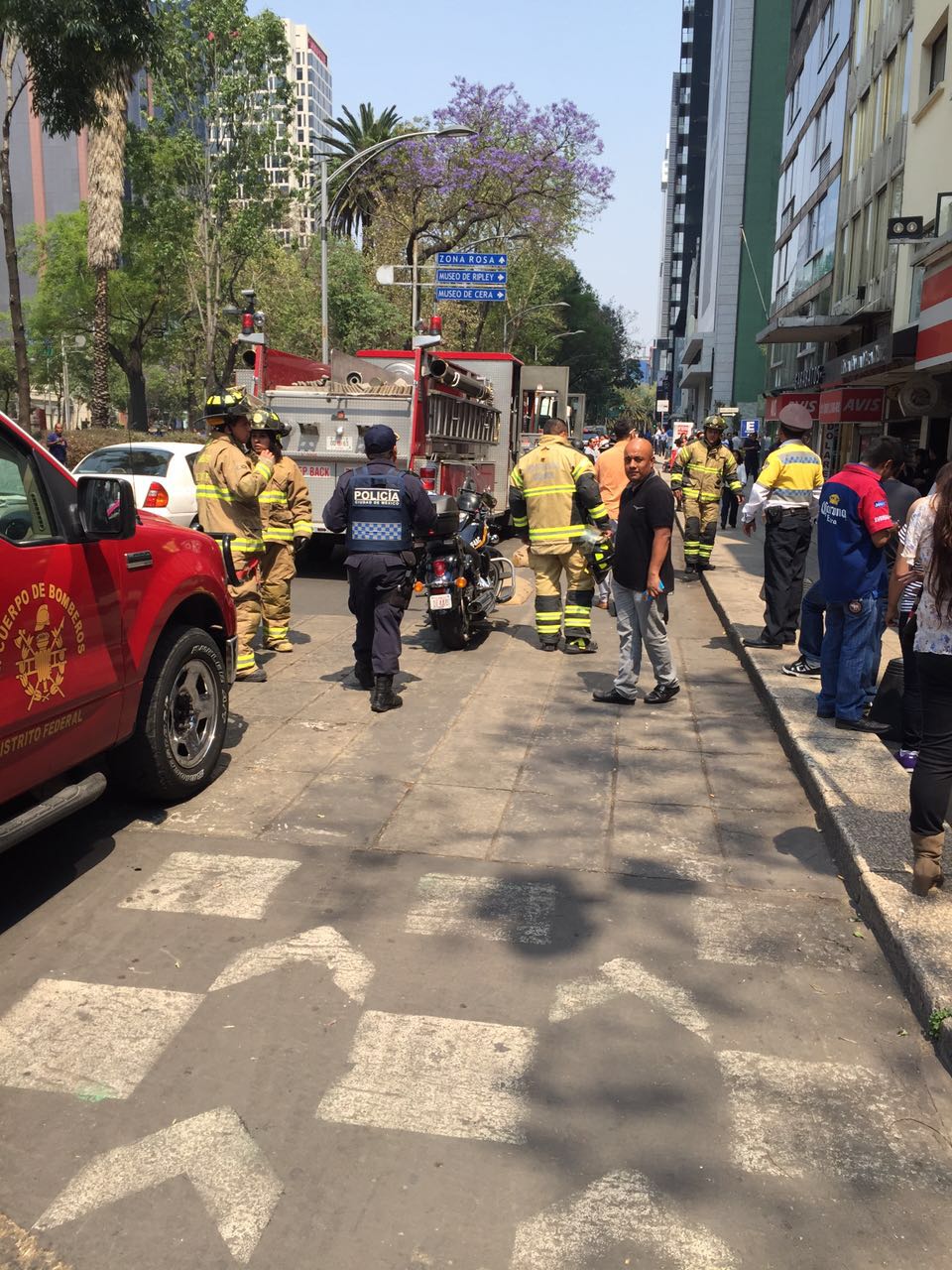 Desalojan edificio en Paseo de la Reforma por incidente eléctrico - amberes-reforma-K2