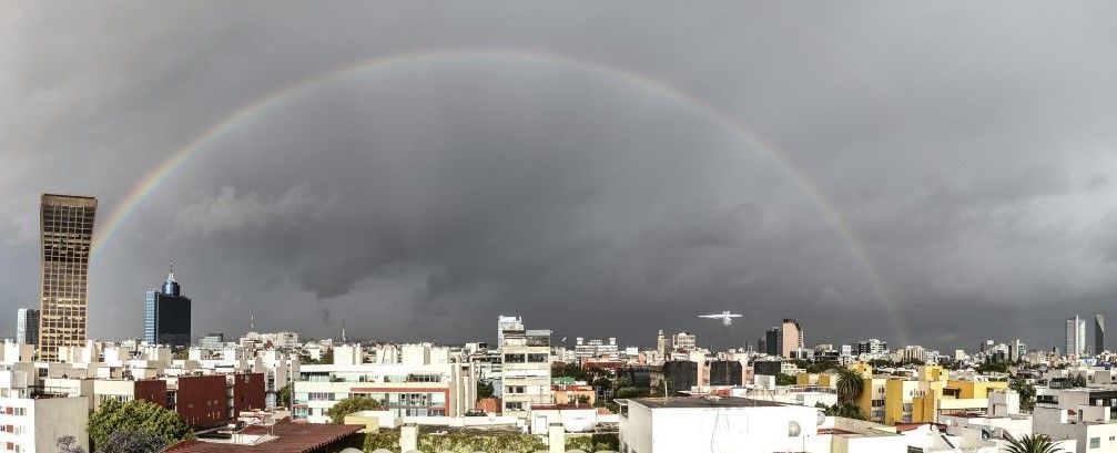 Fotos: arcoíris sorprende a capitalinos tras lluvia matutina - arcoiris-cdmx-9mar-tonifrancois3