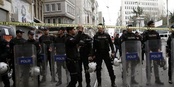 Turquía prohíbe marcha del orgullo gay en Estambul - ataque-estambul