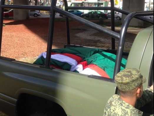 Vientos desgarran bandera monumental de San Jerónimo - bandera-san-jeronimo-9mar-S-Servin2