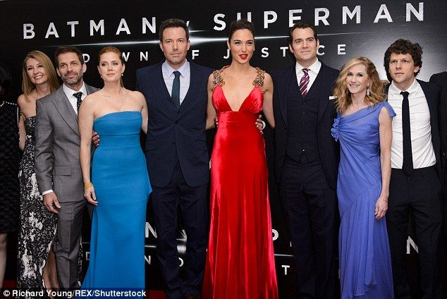 Batman v Superman recauda 172 mdd durante estreno - batmanvssuperman-1