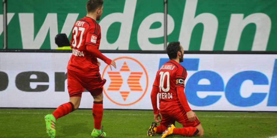 Sin Chicharito, Bayer Leverkusen consigue dramático empate