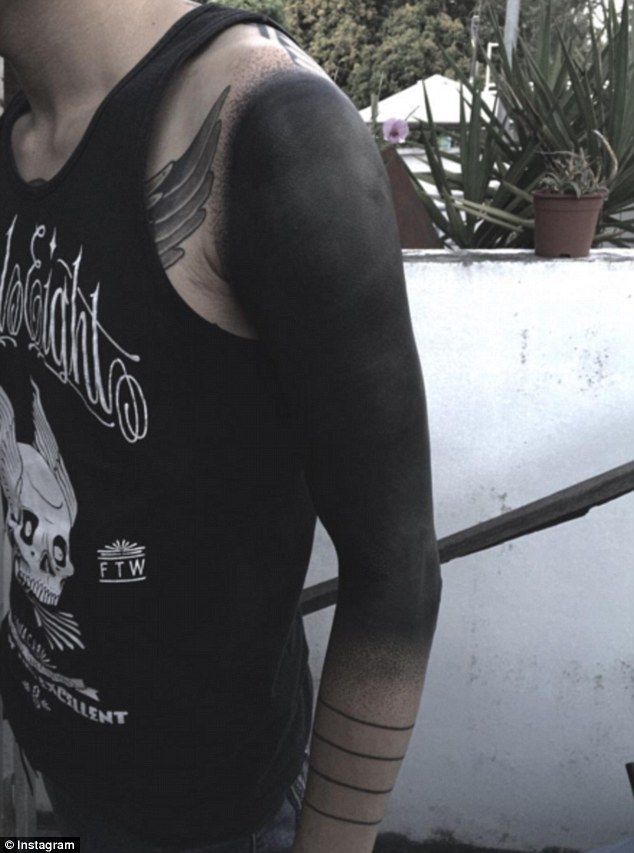 Blackout tattoos, la nueva tendencia en los tatuajes - blackout-4