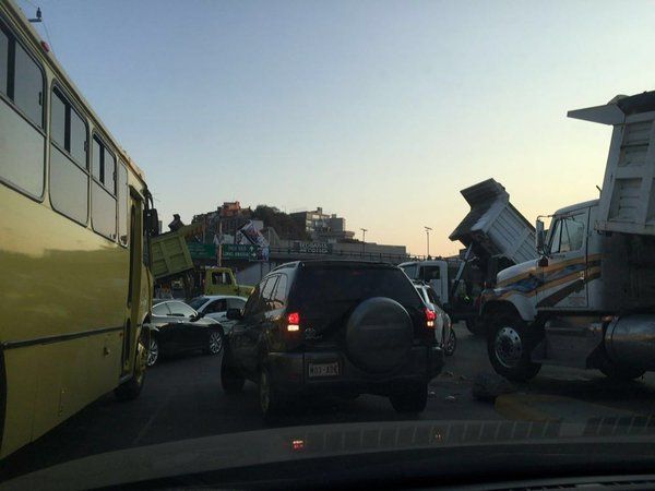 Termina bloqueo en Interlomas - bloqueos-interlomas-7