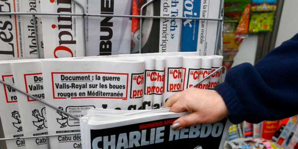 Charlie Hebdo publica polémico número en torno a las elecciones británicas