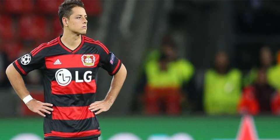 Chicharito es baja en el Bayer Leverkusen por suspensión Chicharito es baja en el Bayer Leverkusen por suspensión