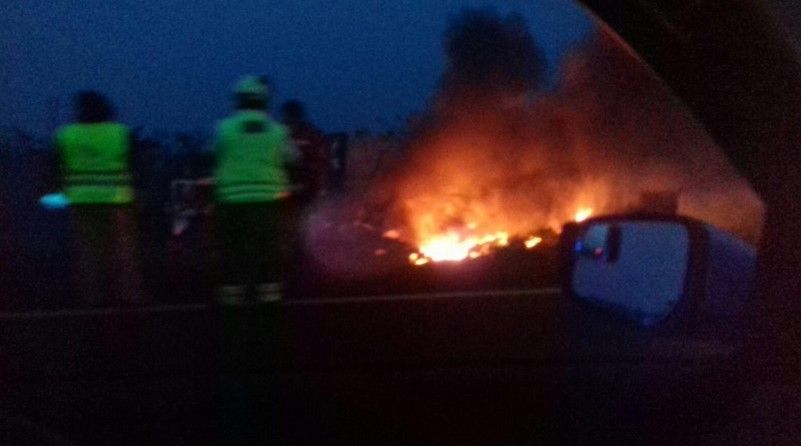 Choque de camiones provoca incendio en Veracruz - choque-acayucan-veracruz-XEU2