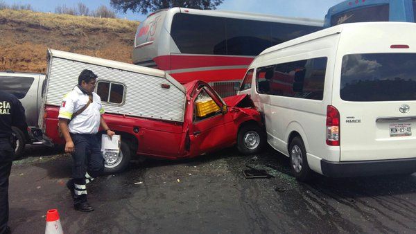Choque múltiple en la México-Puebla deja al menos 10 lesionados - choque-mexico-puebla-3