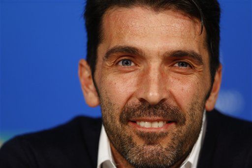 Buffon dedica carta a la portería