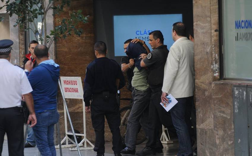 Sujeto amenaza a locutor de Radio Nacional Argentina - detenido-argentina