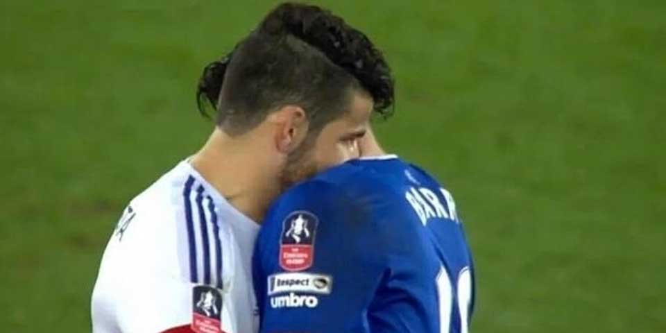Diego Costa pierde la cabeza en la derrota del Chelsea Diego Costa pierde la cabeza en la derrota del Chelsea