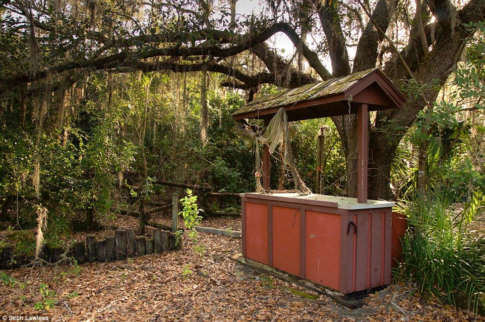 El parque de Disney abandonado desde hace 15 años - disney-abandonado-24