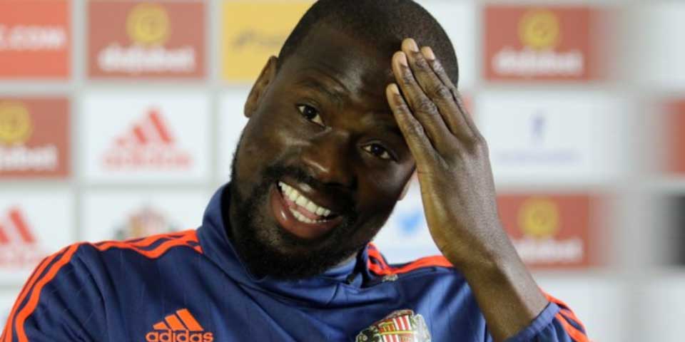 FIFA inhabilita a Emmanuel Eboué por deuda a exrepresentante