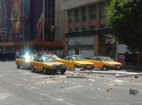 Detienen a 47 por enfrentamiento entre taxistas y locatarios en Guadalajara - enfrentamiento-guadalajara-taxistas-Milenio