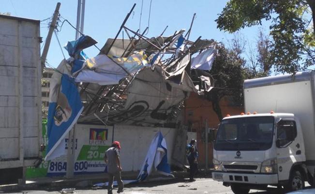 Cae espectacular en Constituyentes