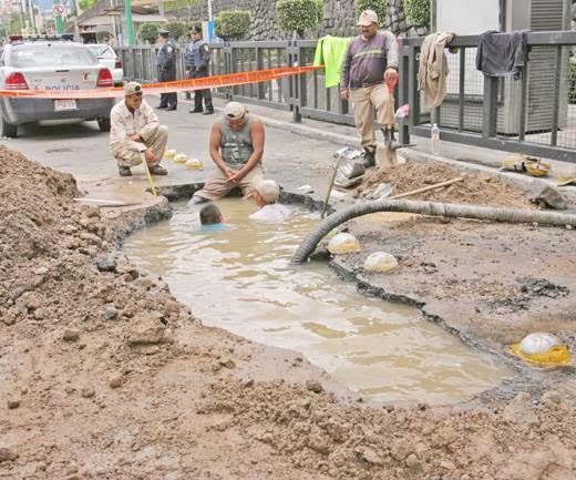 Nueve ciudades de México encabezan la lista de desperdicio de agua: OCDE - fuga-de-agua2