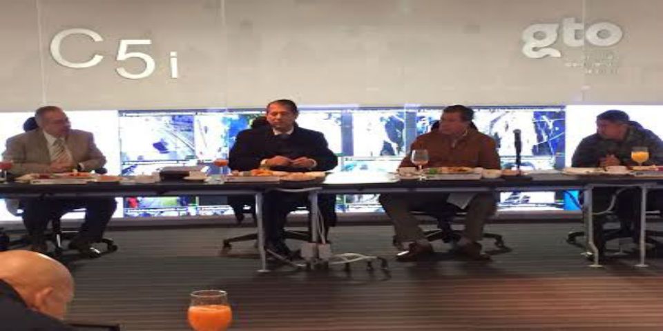 PGR presenta plan para atender robo de hidrocarburo en Guanajuato