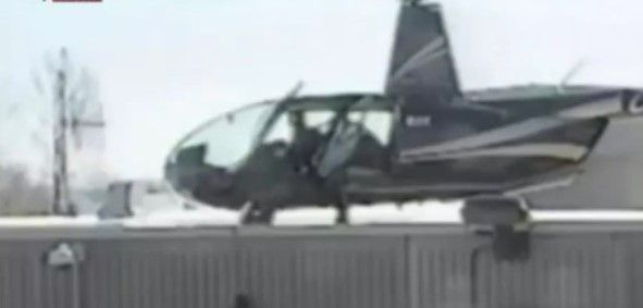 Video: escapan dos reos de la cárcel en un helicóptero