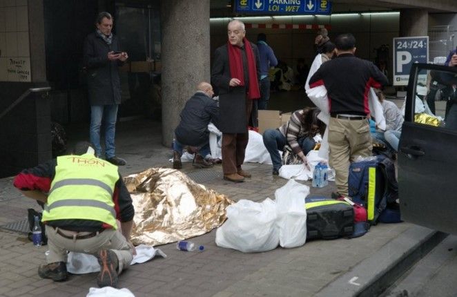 Pánico en Bruselas. Ataques terroristas dejan al menos 34 muertos - heridos-maelbeek-Huffington-Post