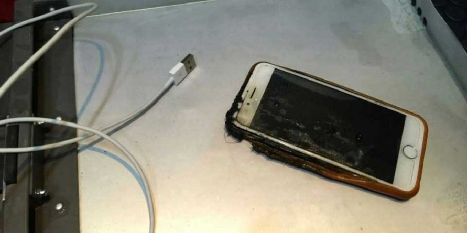 iPhone 6 se incendia en pleno vuelo