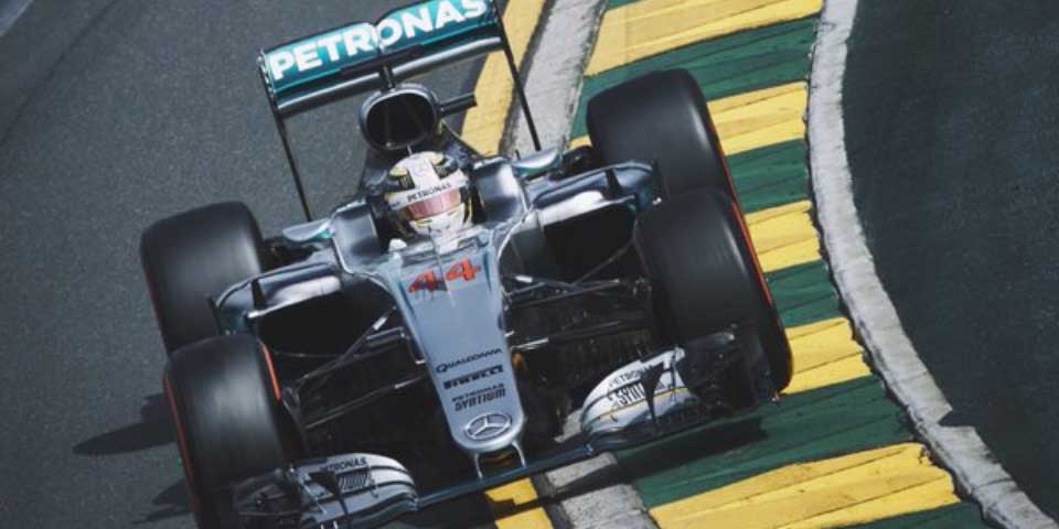Hamilton saldrá primero en Australia en regreso de la F1 Hamilton saldrá primero en Australia en regreso de la F1