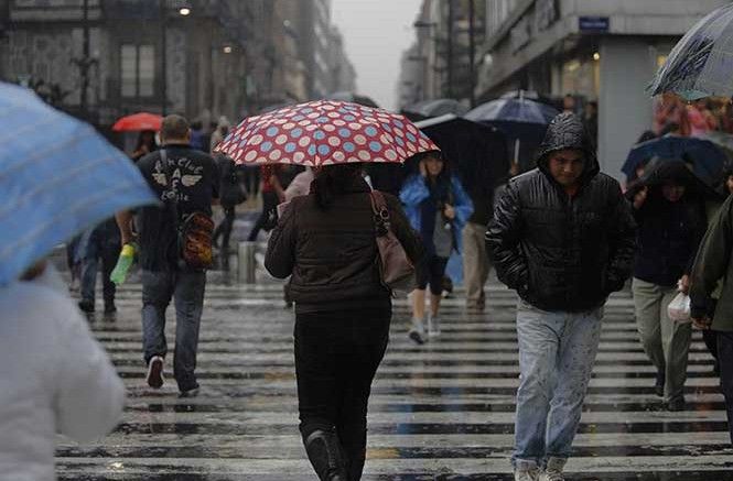 Pronostican lluvias aisladas en el Valle de México