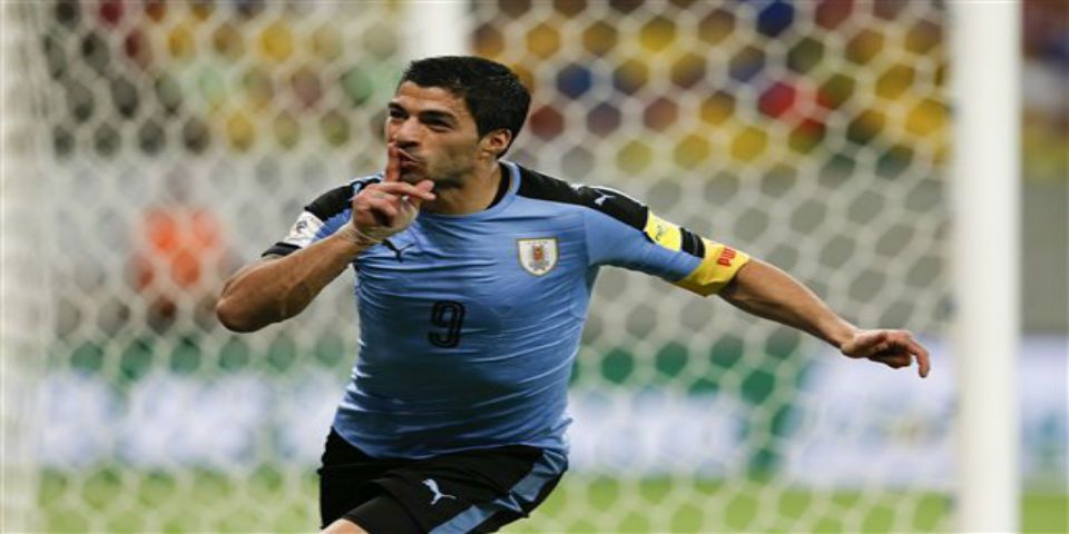 Luis Suárez da el empate a Uruguay en Brasil