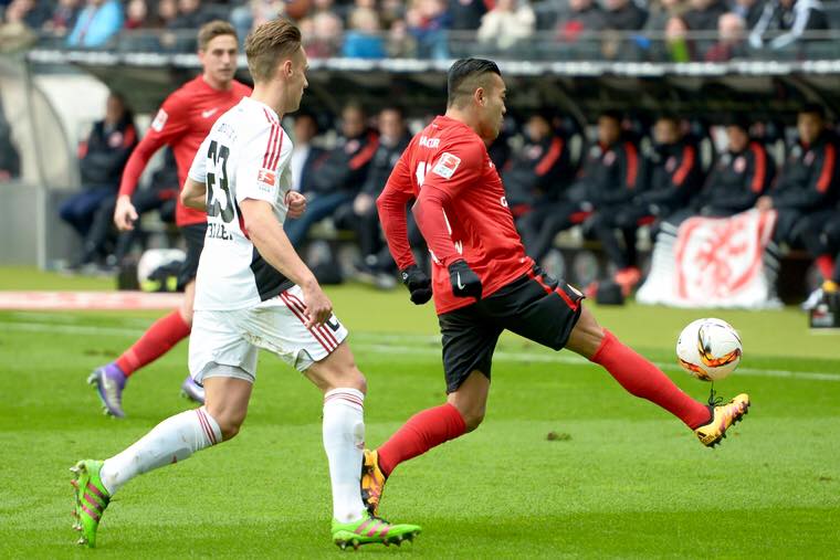 Marco Fabián da asistencia en empate del Eintracht Frankfurt - marco-fabian