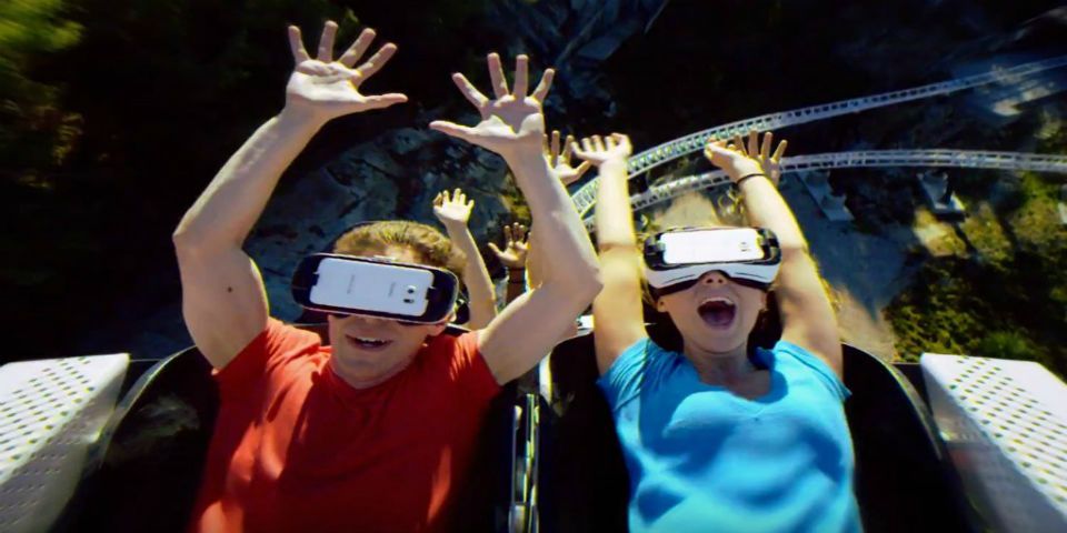 Six Flags abre primer montaña rusa virtual en Los Ángeles