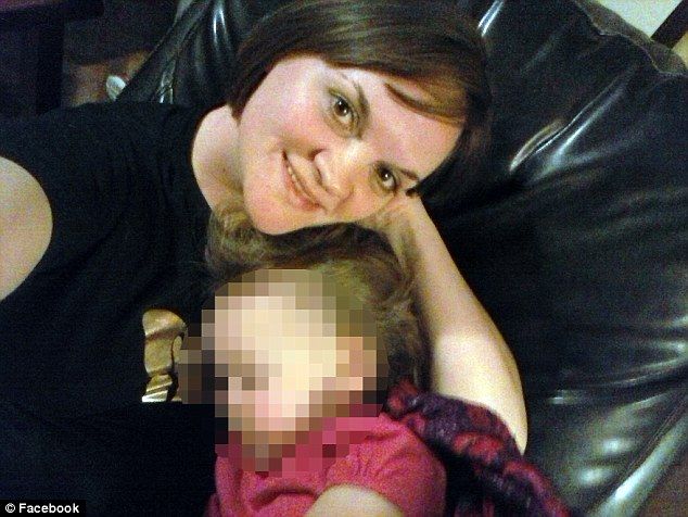 Mujer causa quemaduras a su hija al meterla al horno - niña-horno-2