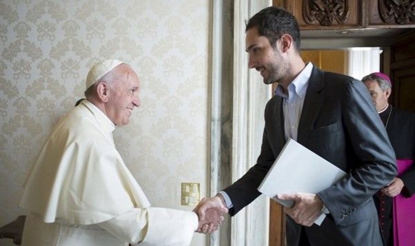 El papa Francisco abrirá cuenta de Instagram - papa-francisco-instagram-reunion-Reuters