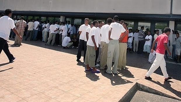 El papa Francisco realiza lavatorio de pies a refugiados - papa-francisco-pies-coopauxilium