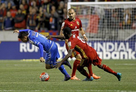 Tigres completa cuarteto mexicano en semifinales de Concachampions - pesar-tropezon-Tigres-semifinales-Concachampions_MILIMA20160302_0371_11