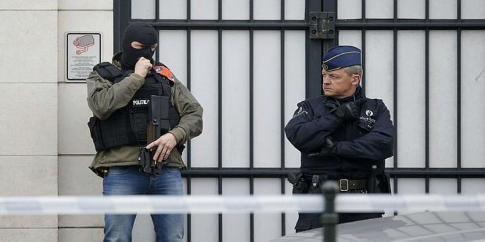 Policía detiene a 6 sospechosos de atentados de Bruselas