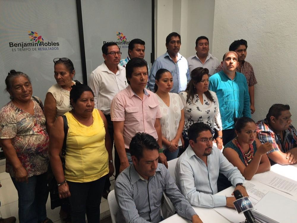 Renuncian precandidatos al PRD en Oaxaca. Apoyarán a Benjamín Robles - prd1