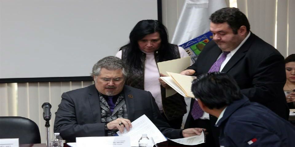 Piden separación del cargo de procurador de NL en comparecencia