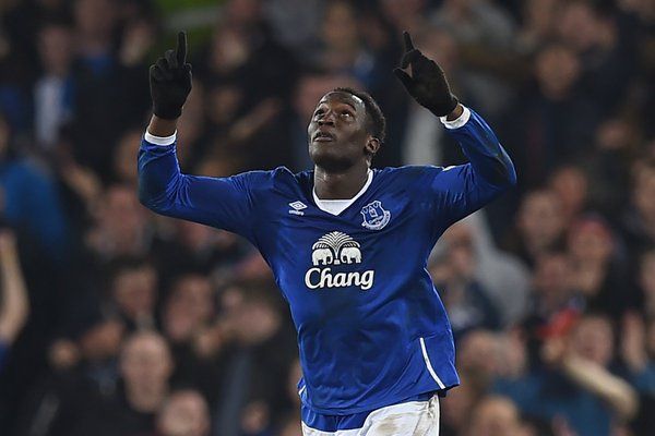 Diego Costa pierde la cabeza en la derrota del Chelsea - romelu-lukaku