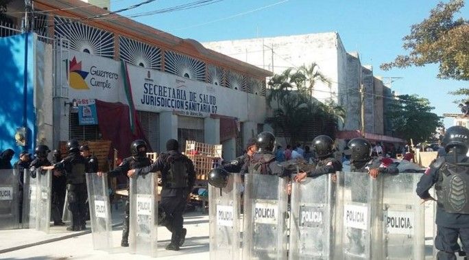 Detienen a 19 trabajadores de Guerrero por daños patrimoniales