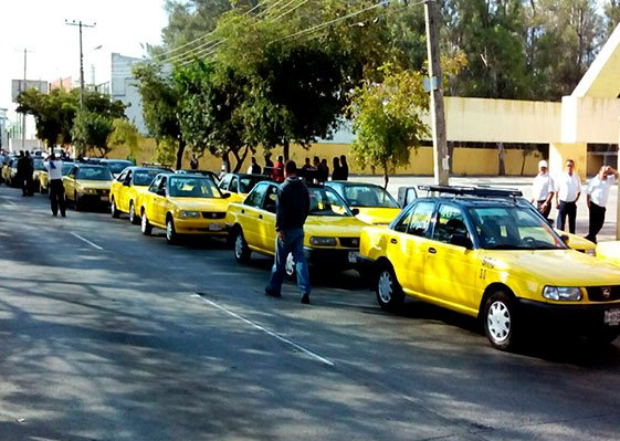 Taxistas protestan contra Uber en Guadalajara - taxistas-uber-guadalajara-11